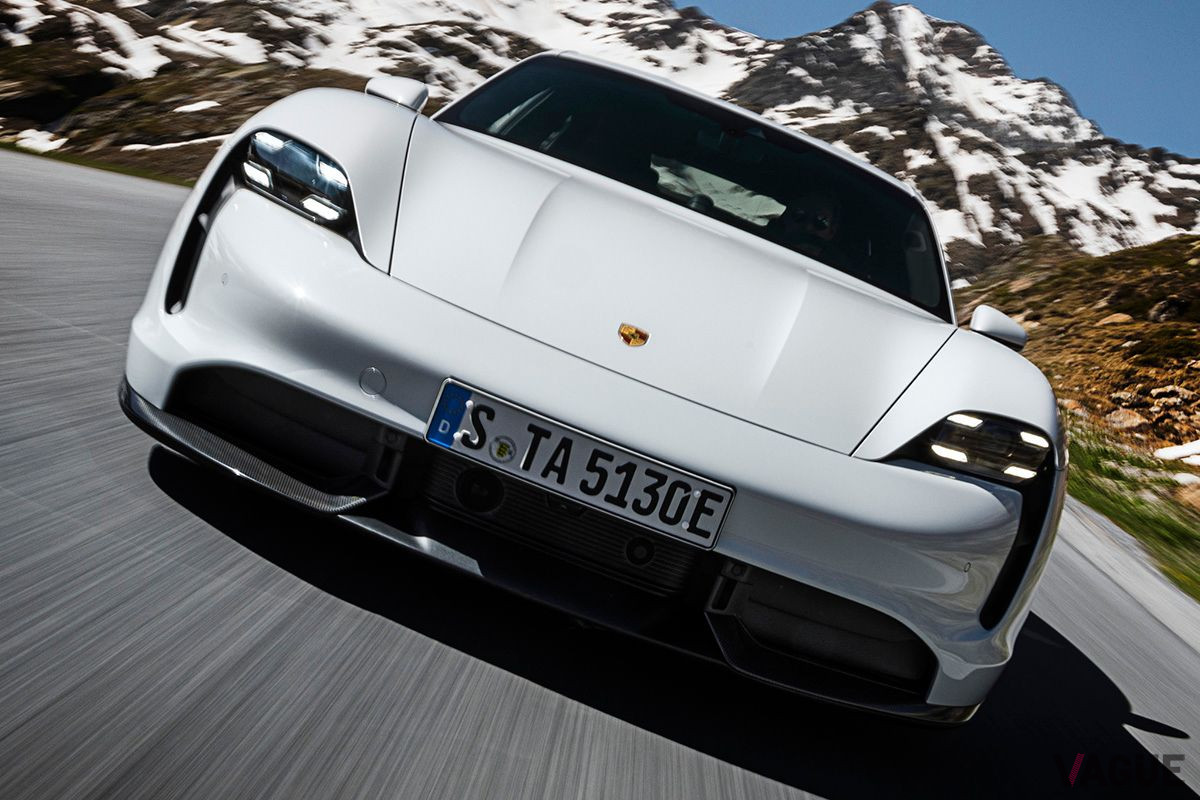 2020年、VWグループで販売台数上位のBEV第5位にポルシェ「タイカン」が入った。全世界で2万台を販売したという