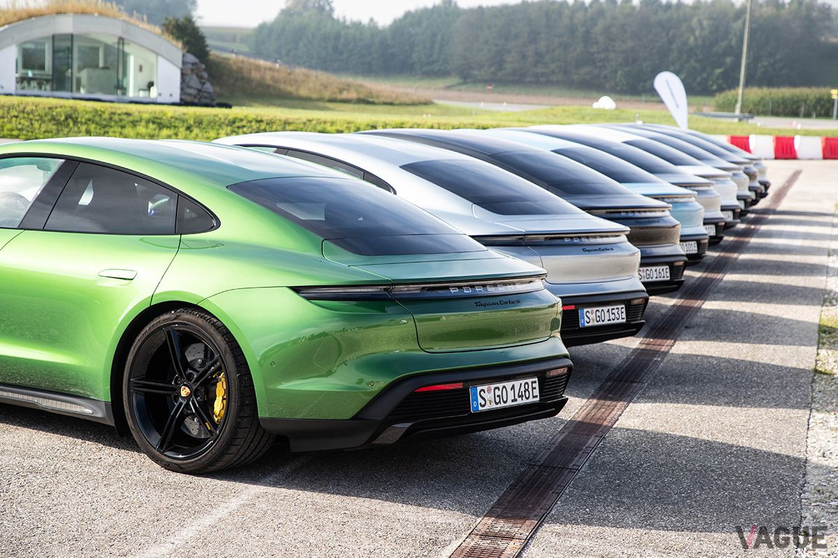 2020年、VWグループで販売台数上位のBEV第5位にポルシェ「タイカン」が入った。全世界で2万台を販売したという