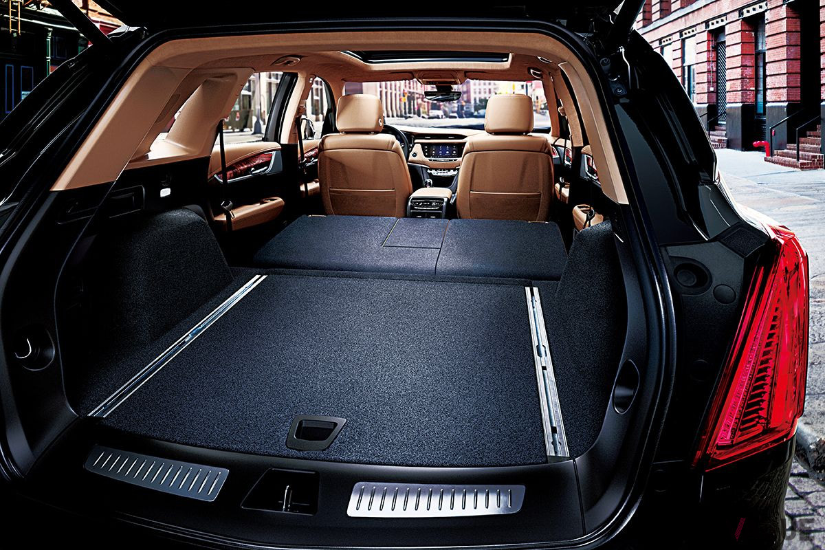 キャデラック「XT5」の荷室