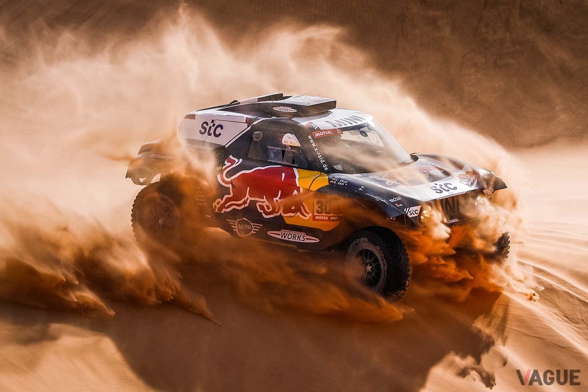 ダカールラリー2021で総合優勝を果たしたXレイド・MINI・JCWチームのステファン・ペテランセル選手／エドワール・ブランジェ選手組の「MINI JCWバギー（#302）」