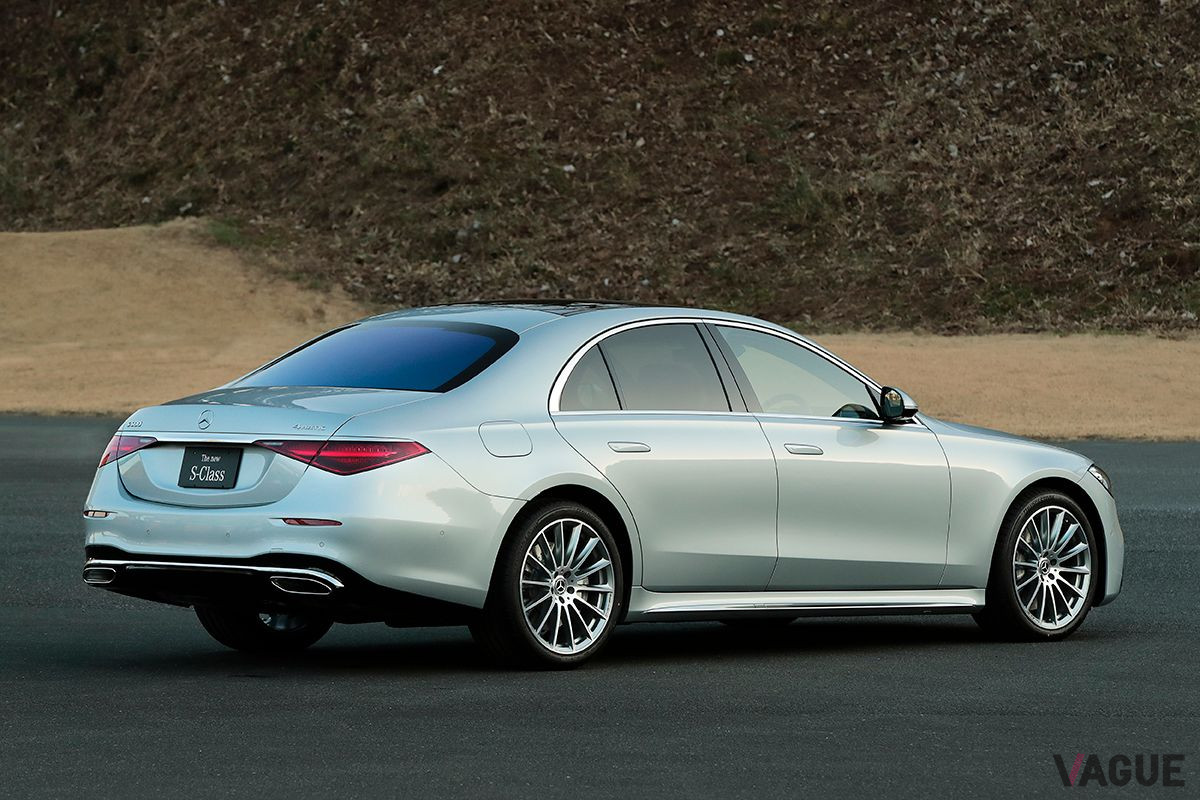 7世代目にフルモデルチェンジして日本に上陸したメルセデス・ベンツ新型「Sクラス」。写真はS500 4MATIC