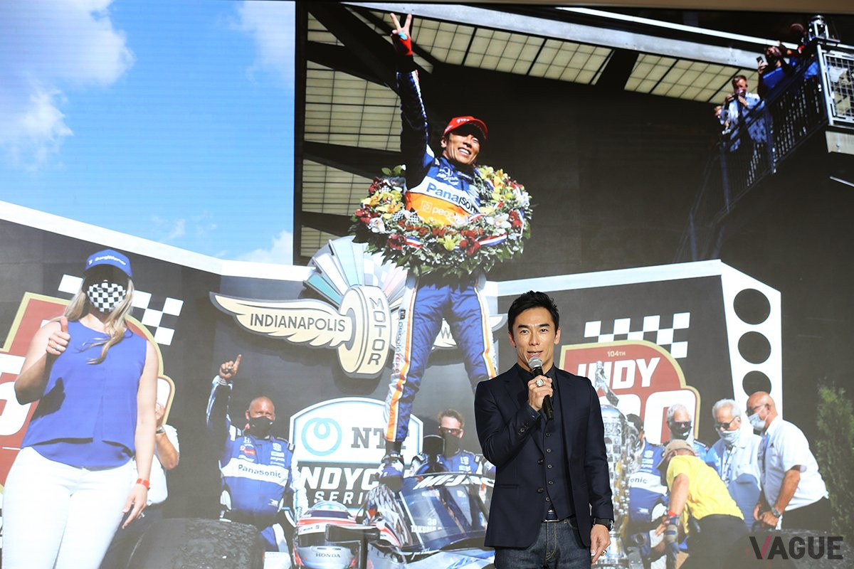 2020年12月に東京・青山のホンダウエルカムプラザでおこなわれた佐藤琢磨選手の「凱旋報告取材会」の様子