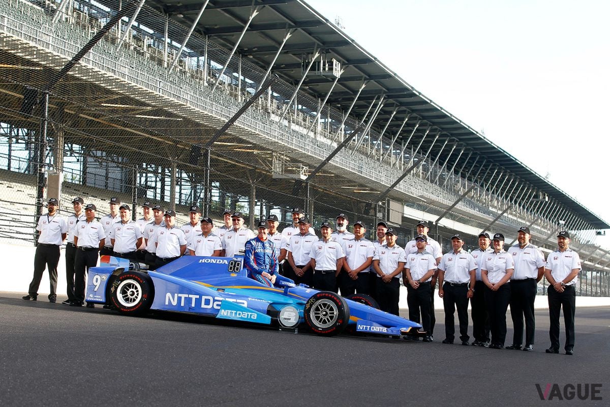 2017年5月におこなわれた第101回インディ500で優勝した際の佐藤琢磨選手。チームはアンドレッティ・オートスポーツだった