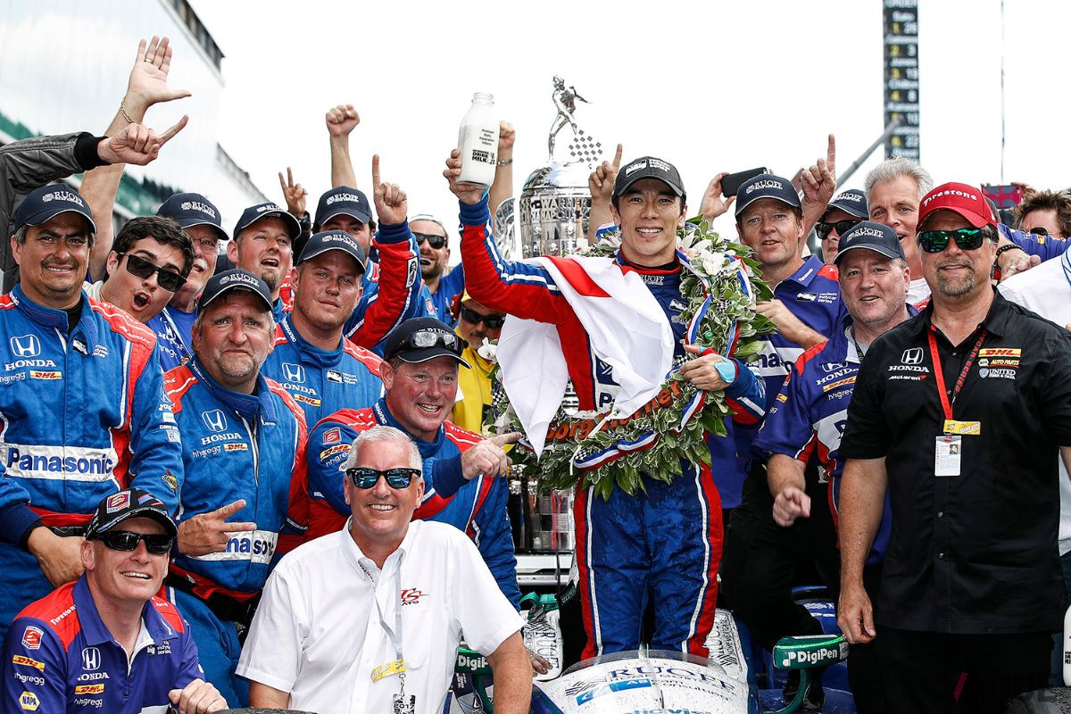2017年5月におこなわれた第101回インディ500で、日本人として初優勝した際の佐藤琢磨選手