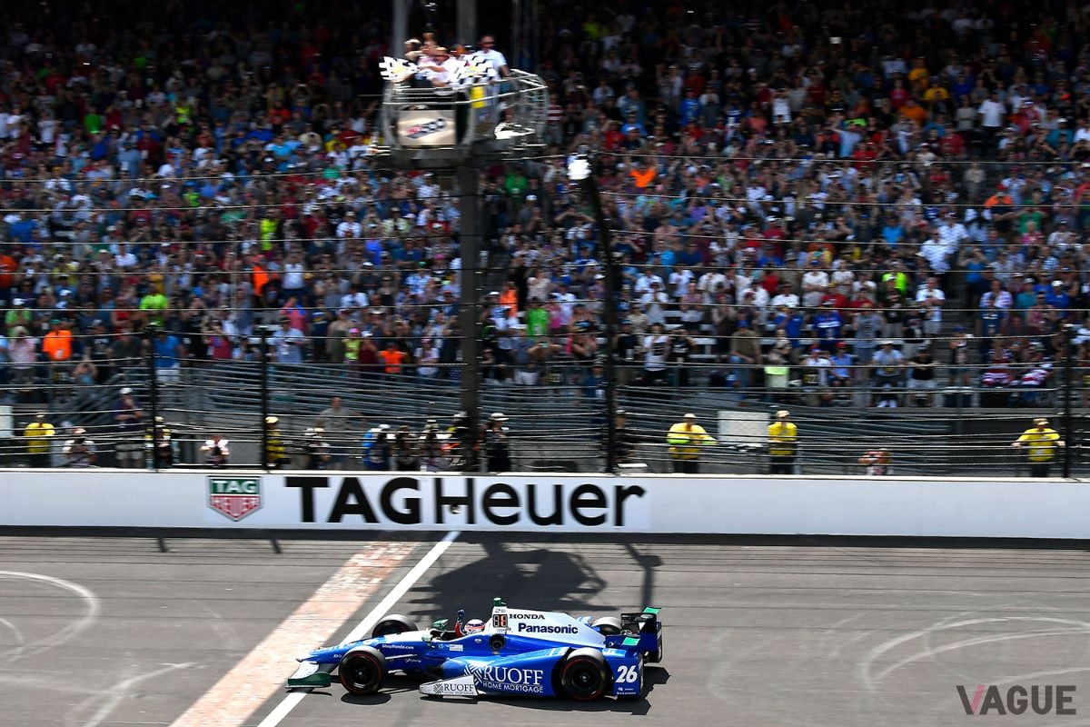 2017年5月におこなわれた第101回インディ500で優勝した佐藤琢磨選手。カーナンバー「26」がアンドレッティ・オートスポーツの佐藤琢磨選手のマシン