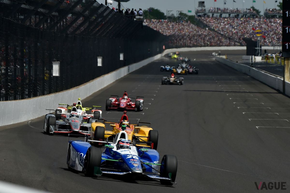 2017年5月におこなわれた第101回インディ500で優勝した佐藤琢磨選手。カーナンバー「26」がアンドレッティ・オートスポーツの佐藤琢磨選手のマシン