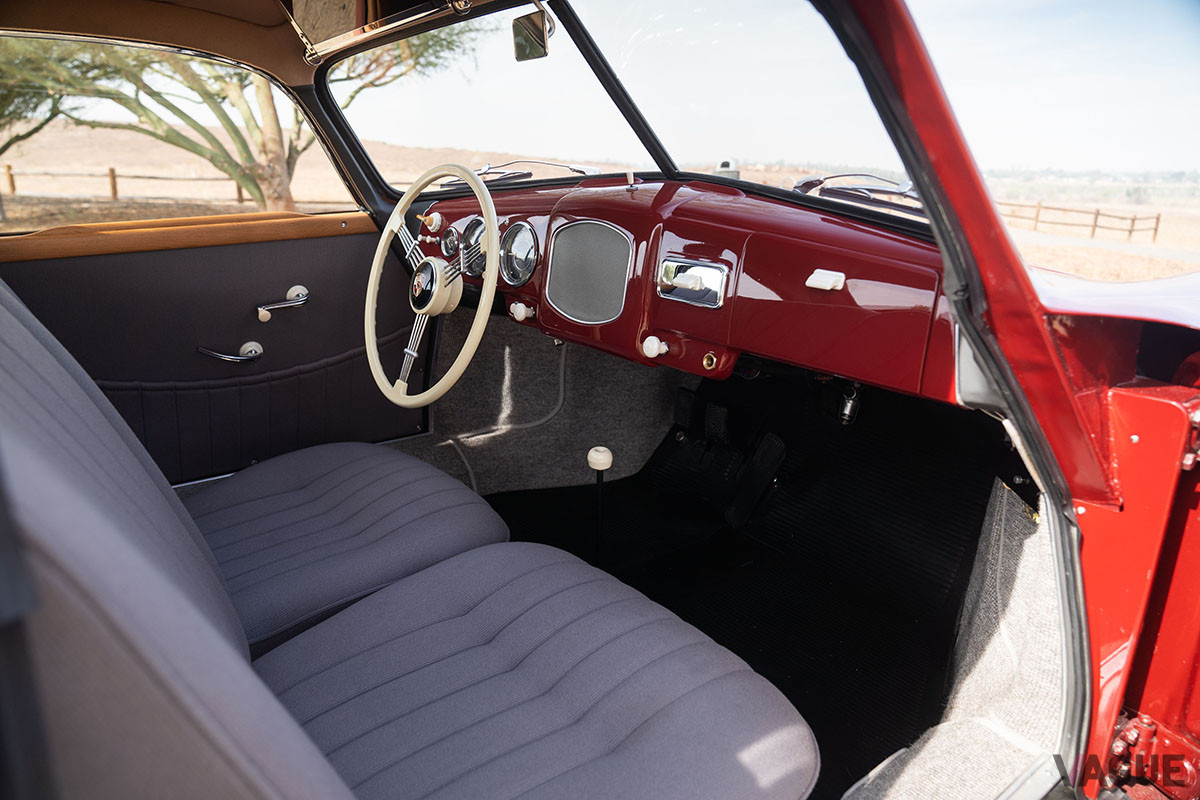 およそ3400万円で落札されたポルシェ「356クーペbyロイター」（C）2020 Courtesy of RM Sotheby's