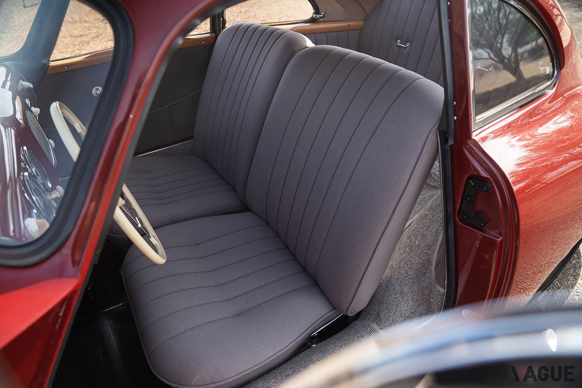 およそ3400万円で落札されたポルシェ「356クーペbyロイター」（C）2020 Courtesy of RM Sotheby's