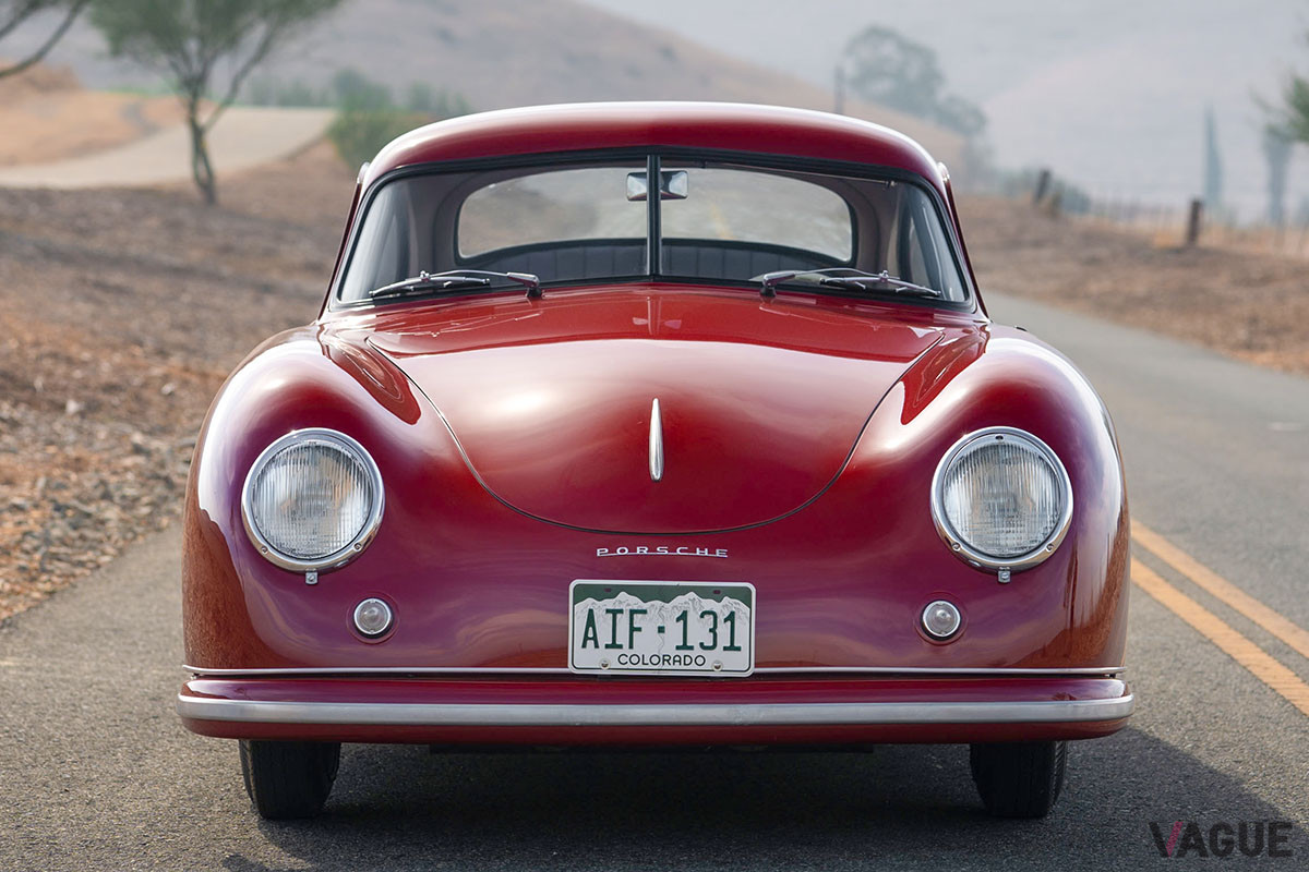 およそ3400万円で落札されたポルシェ「356クーペbyロイター」（C）2020 Courtesy of RM Sotheby's