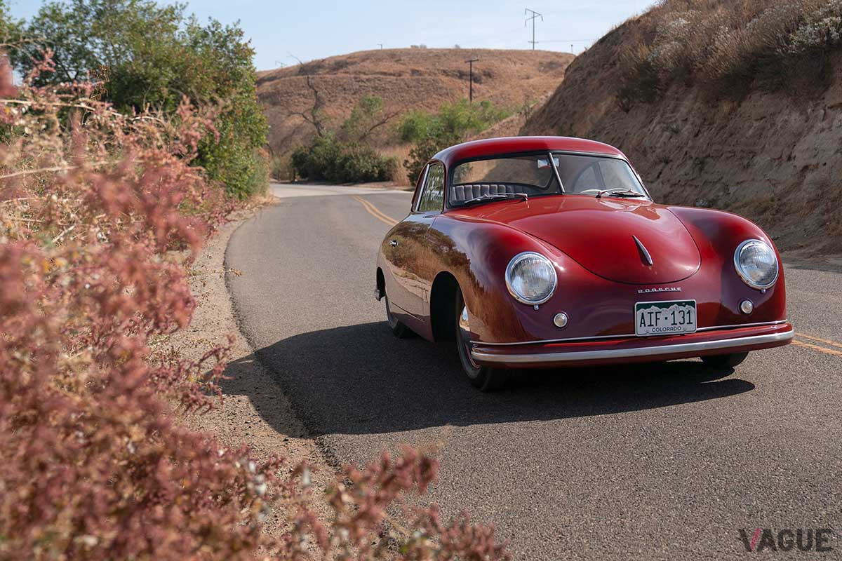 およそ3400万円で落札されたポルシェ「356クーペbyロイター」（C）2020 Courtesy of RM Sotheby's