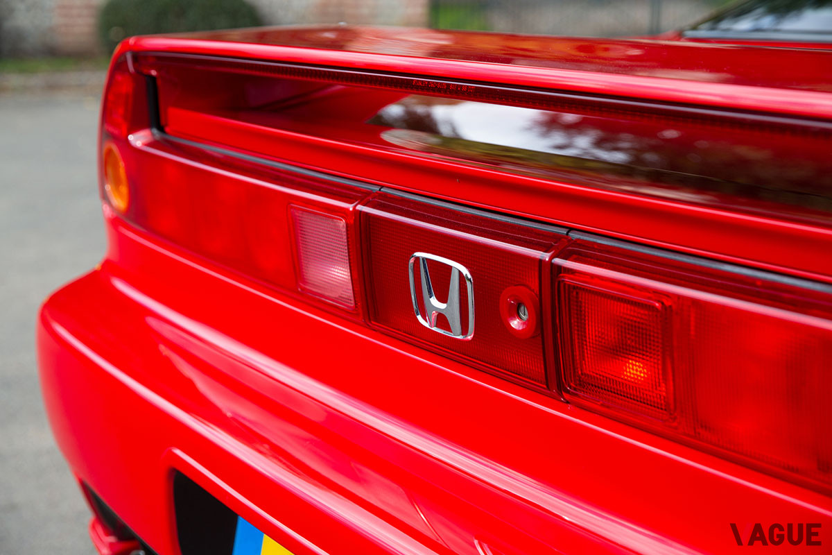 約1410万円−1770万円で販売中のホンダ「NSX」。内外装と共にコンディションよく保たれている（C）2020 Courtesy of RM Sotheby's