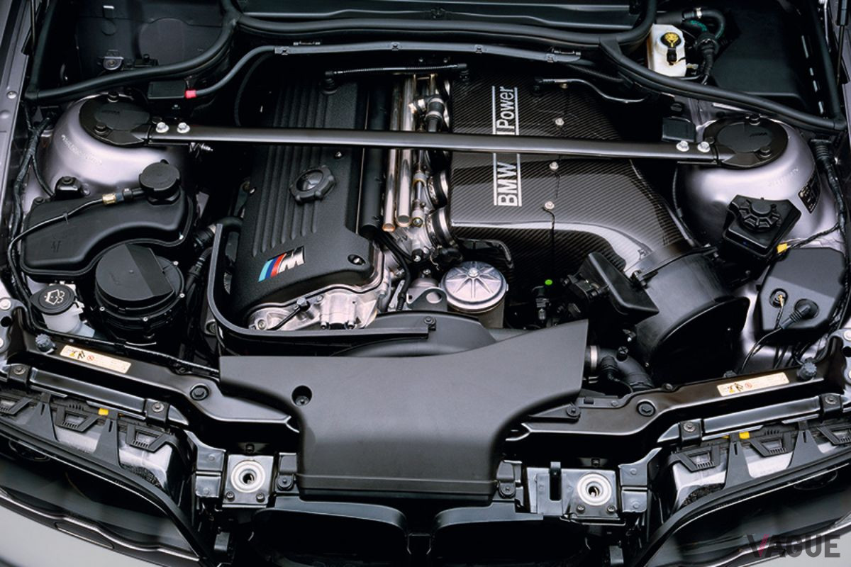 3代目E46型M3CSLのエンジン。360psを発生