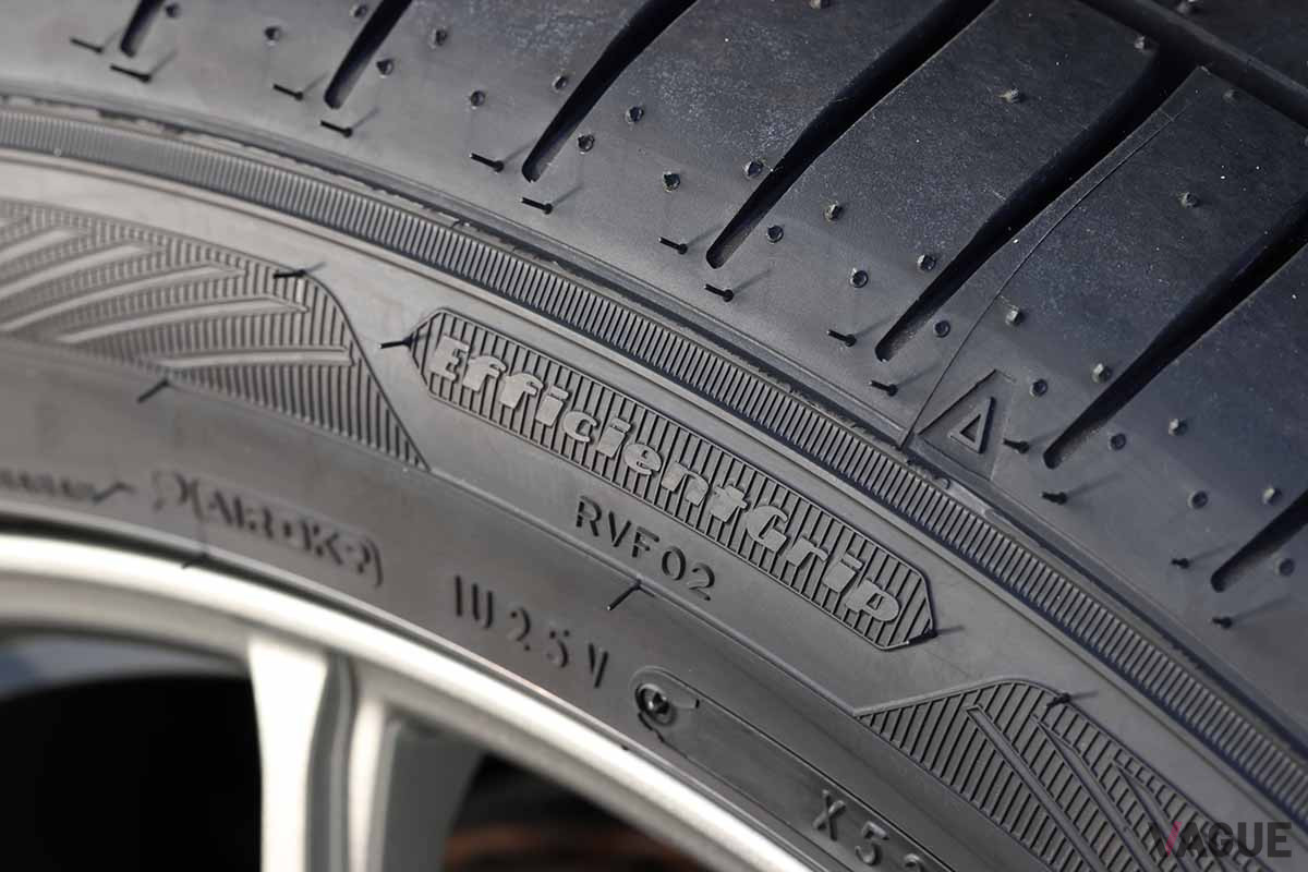 グッドイヤーの最新ミニバン専用タイヤ「Efficient Grip（エフィシェントグリップ） RVF02」のロゴ