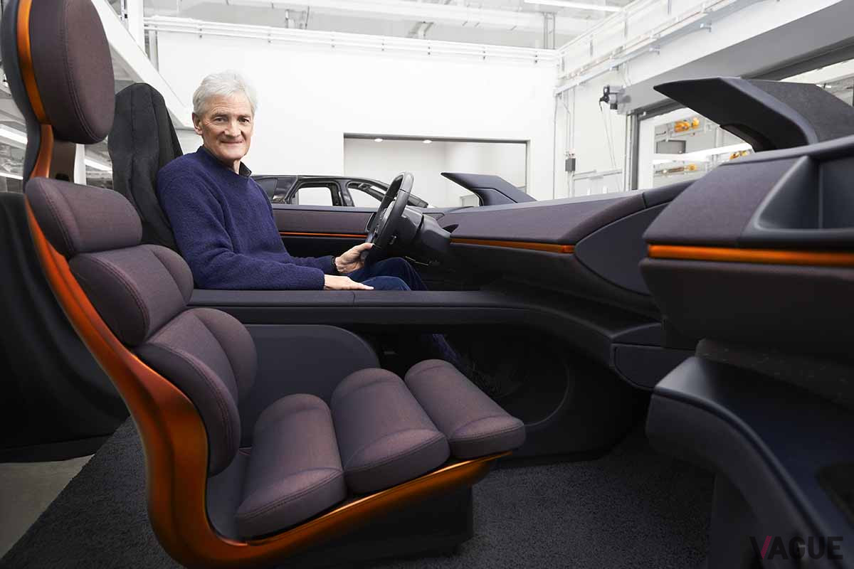 イギリスの掃除機メーカー「Dyson（ダイソン）」が開発を断念したEVのインテリアとジェームズ・ダイソン氏