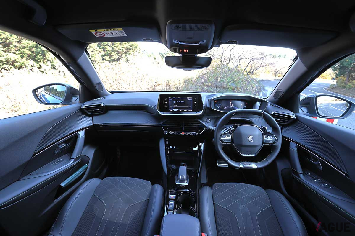 プジョー新型「2008　GT」のインテリア