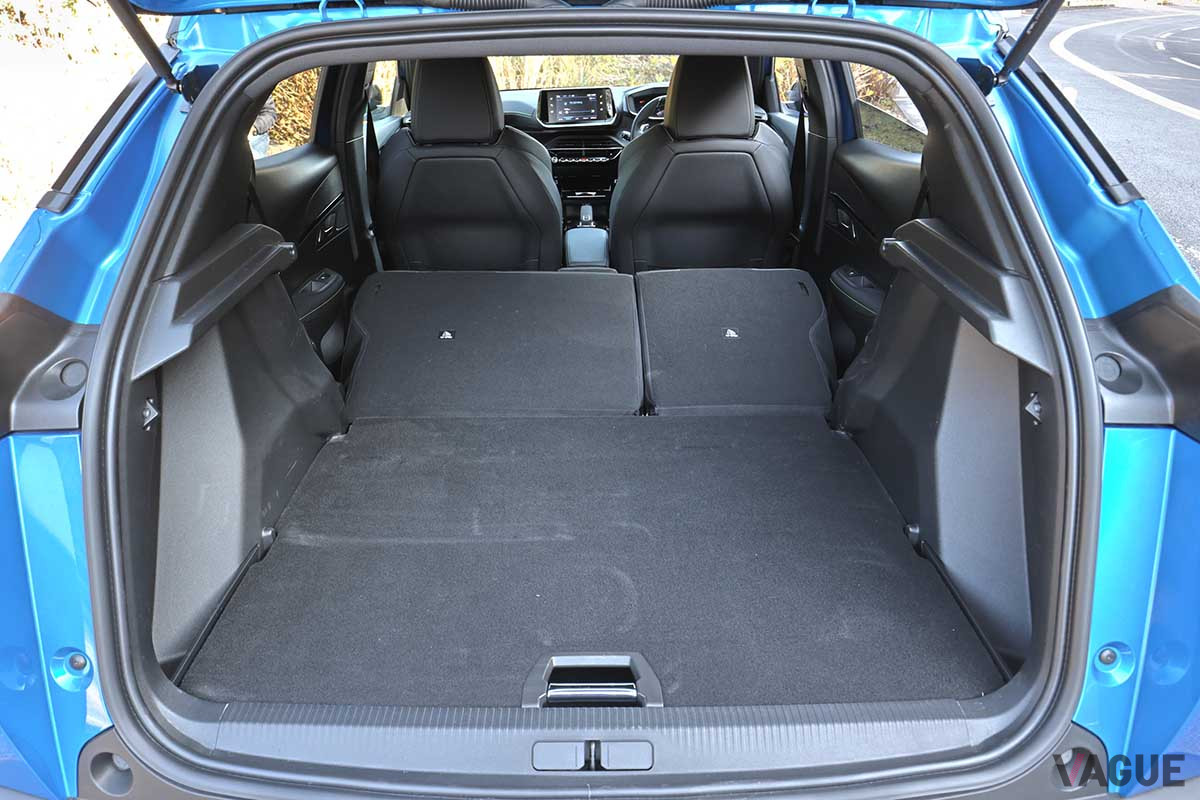 プジョー新型「2008　GT」の最大荷室容量は1467リッター