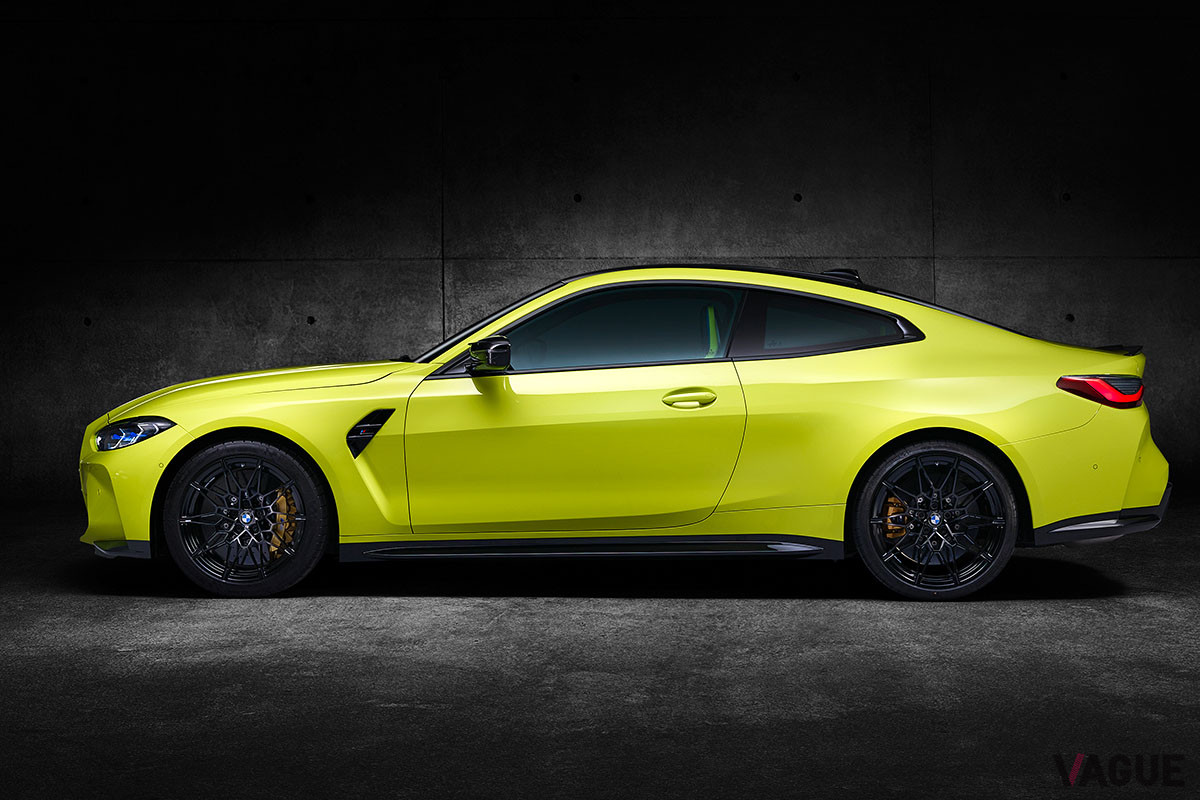 BMW「M4クーペ コンペティション」のサイドビュー