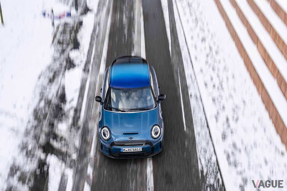 改良新型「ミニクーパーSE」の走り