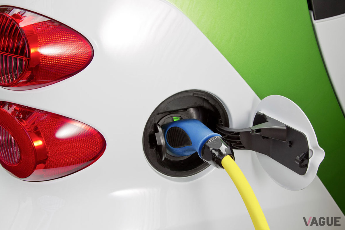 すばやい充電を可能にする急速充電機能をオプション設定。22kW車載充電器を利用して、0−100%充電を1時間足らずで可能とした