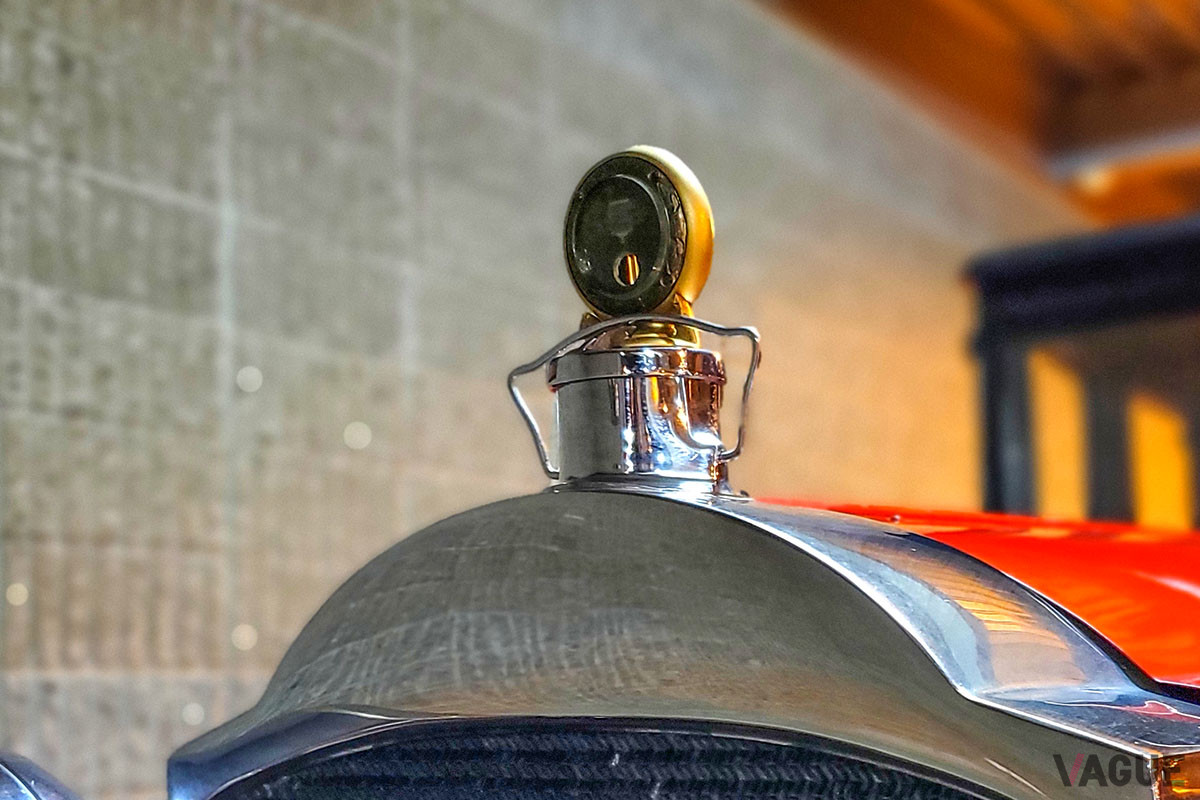 1910年代のアメリカ車パッカードの水温計マスコット