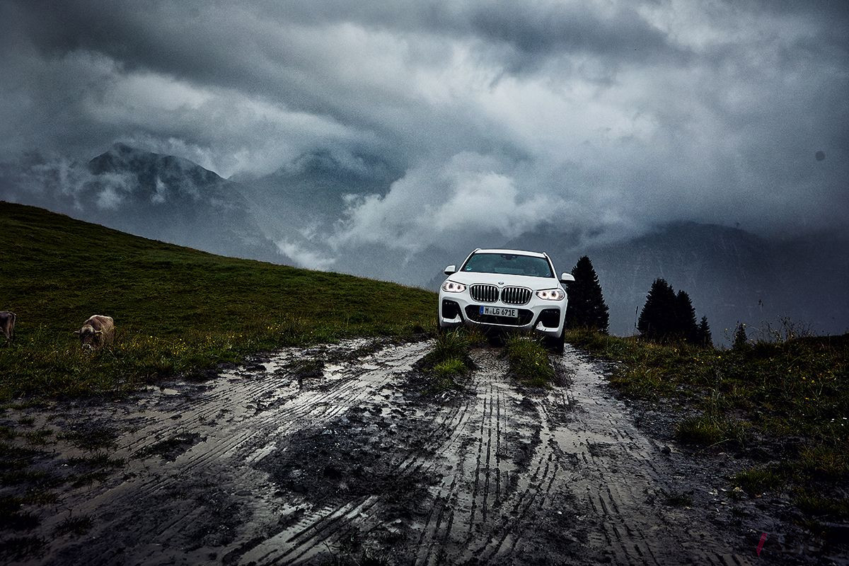 BMW「X3 xDrive 30e」