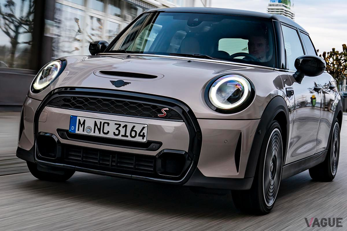 改良新型「MINI5ドア」の走り
