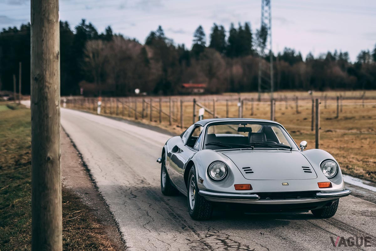 フェラーリのセカンドラインとして作られた「ディノ」だが、いまやスーパーカーブーム時代のヒーロー「512BB」よりも高額なプライスとなった（C）2021 Courtesy of RM Sotheby's