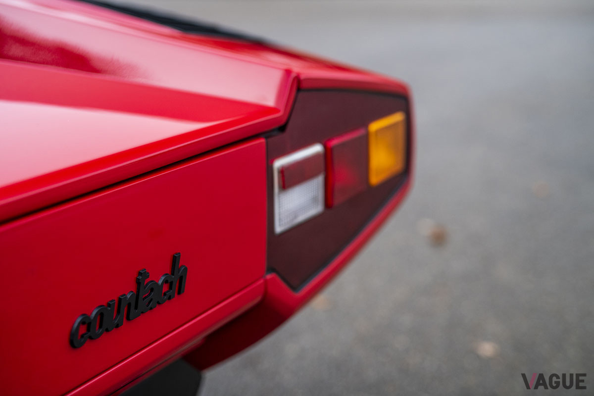 約1億円で落札されたランボルギーニ「カウンタックLP400ペリスコピオ」（C）2021 Courtesy of RM Sotheby's