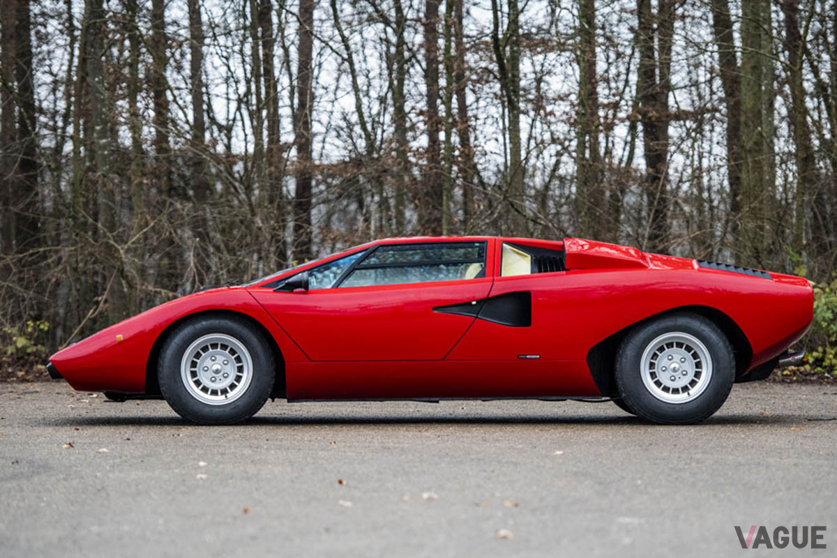 約1億円で落札されたランボルギーニ「カウンタックLP400ペリスコピオ」（C）2021 Courtesy of RM Sotheby's