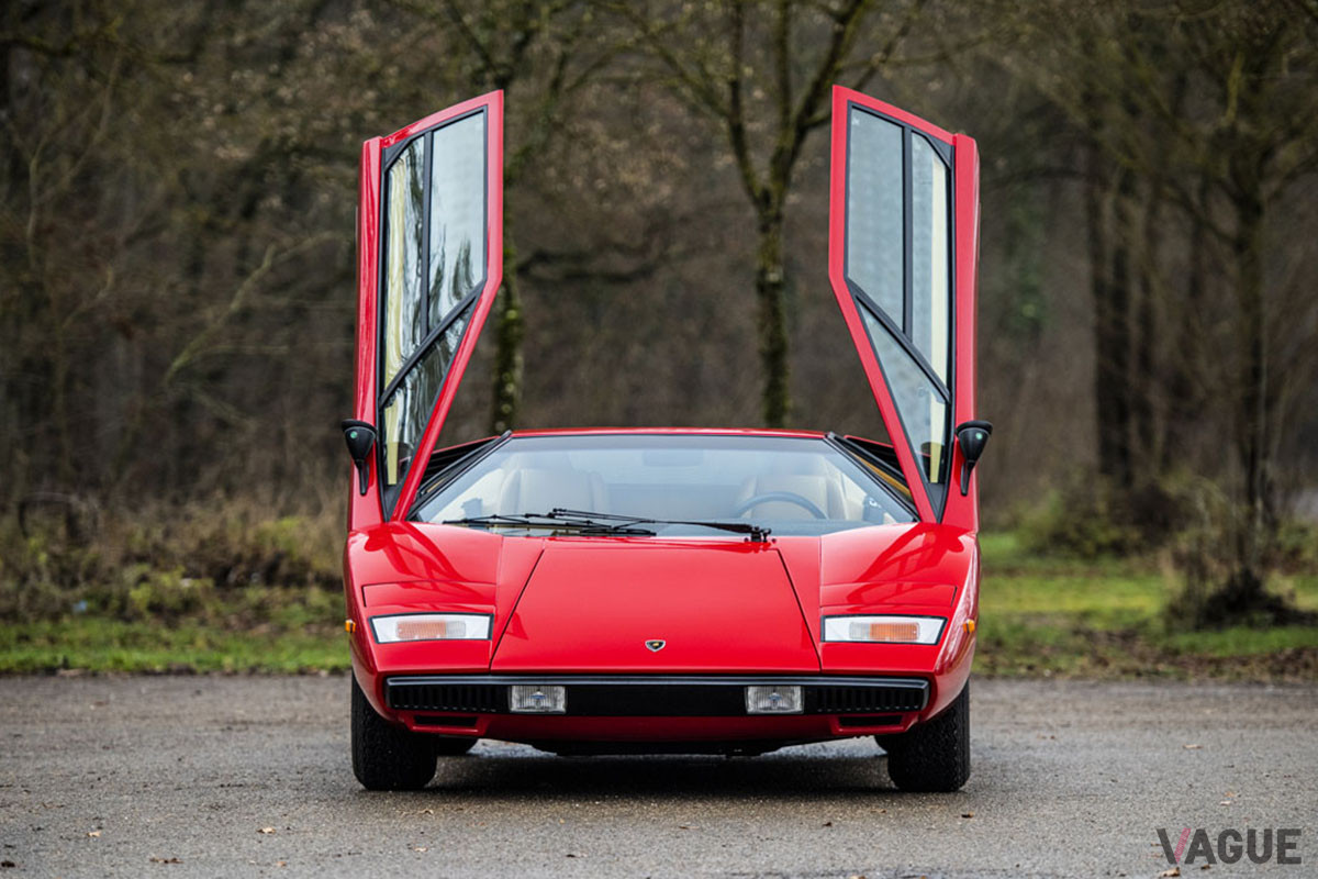 約1億円で落札されたランボルギーニ「カウンタックLP400ペリスコピオ」（C）2021 Courtesy of RM Sotheby's