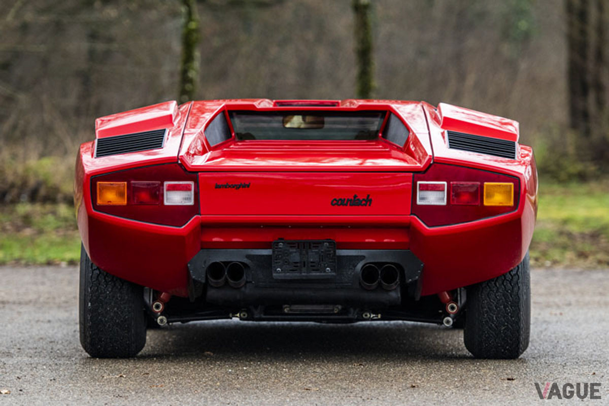 約1億円で落札されたランボルギーニ「カウンタックLP400ペリスコピオ」（C）2021 Courtesy of RM Sotheby's