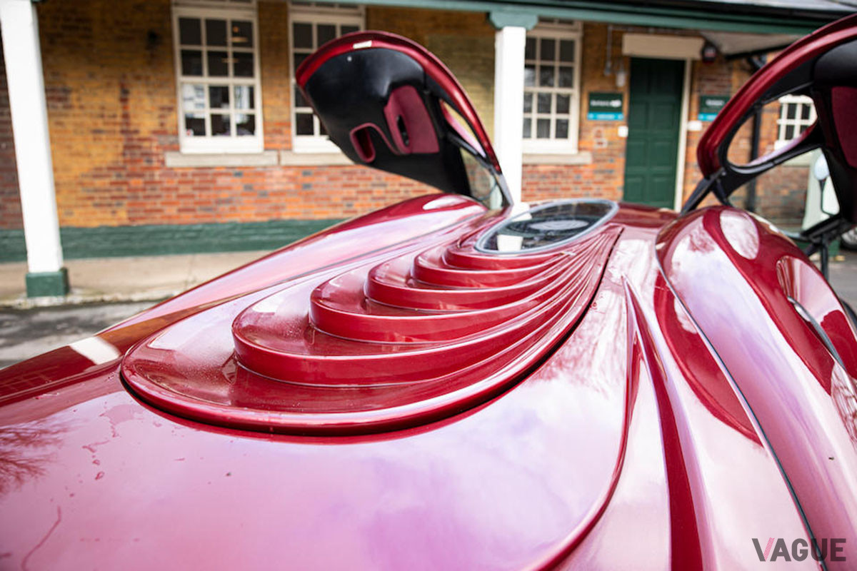 邦貨換算約120−180万円のエスティメートが付けられた「EXTRA TERRESTRIAL VEHICLE」（C）Bonhams 2001-2021