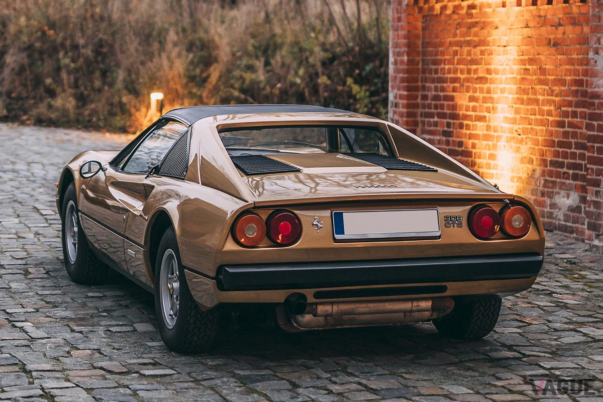約1550万円で落札されたフェラーリ「308GTS」（C）2020 Courtesy of RM Sotheby's