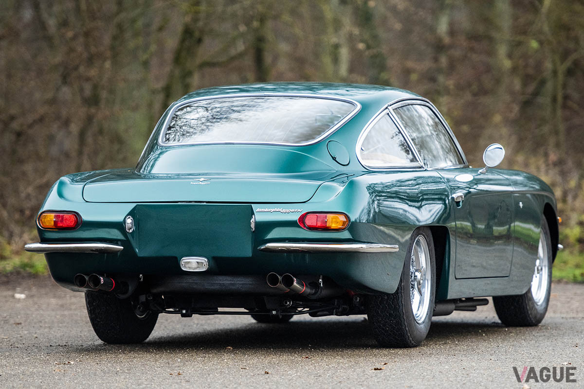 約6160万円で落札されたランボルギーニ「400GT 2+2」（C）2020 Courtesy of RM Sotheby's