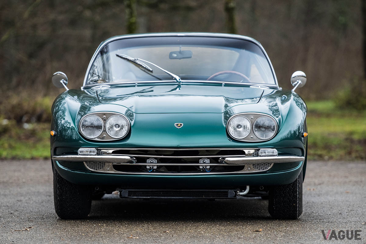 約6160万円で落札されたランボルギーニ「400GT 2+2」（C）2020 Courtesy of RM Sotheby's