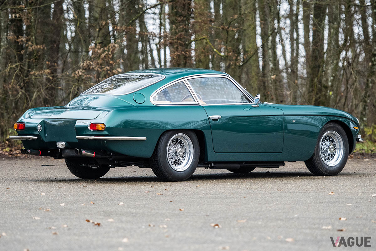 キャビンにはリアにプラス2シートが設けられた「400GT 2+2」（C）2020 Courtesy of RM Sotheby's