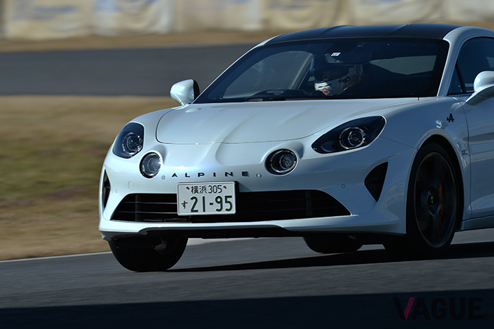 こちらのA110Sのボディカラーは「ブラン イリゼM」となる