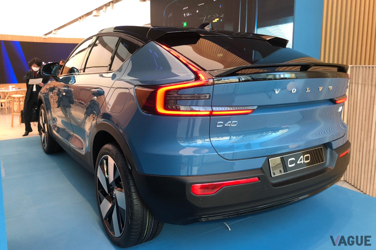 世界初公開されたボルボ新型「C40リチャージ」