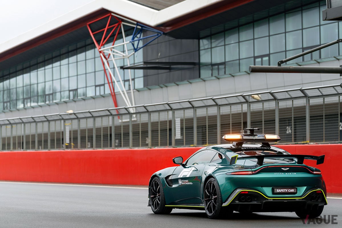 2021年シーズンのF1オフィシャル セーフティカーとなったアストンマーティン「ヴァンテージ」