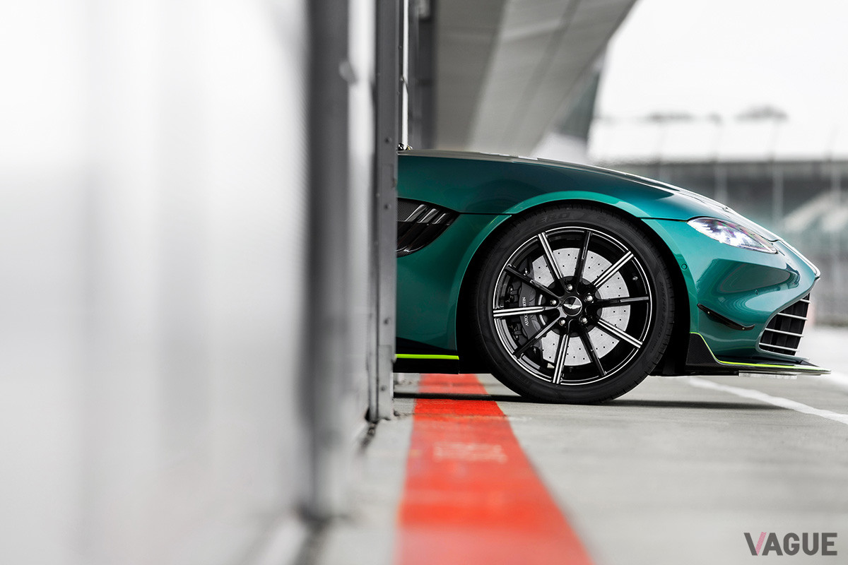 2021年シーズンのF1オフィシャル セーフティカーとなったアストンマーティン「ヴァンテージ」