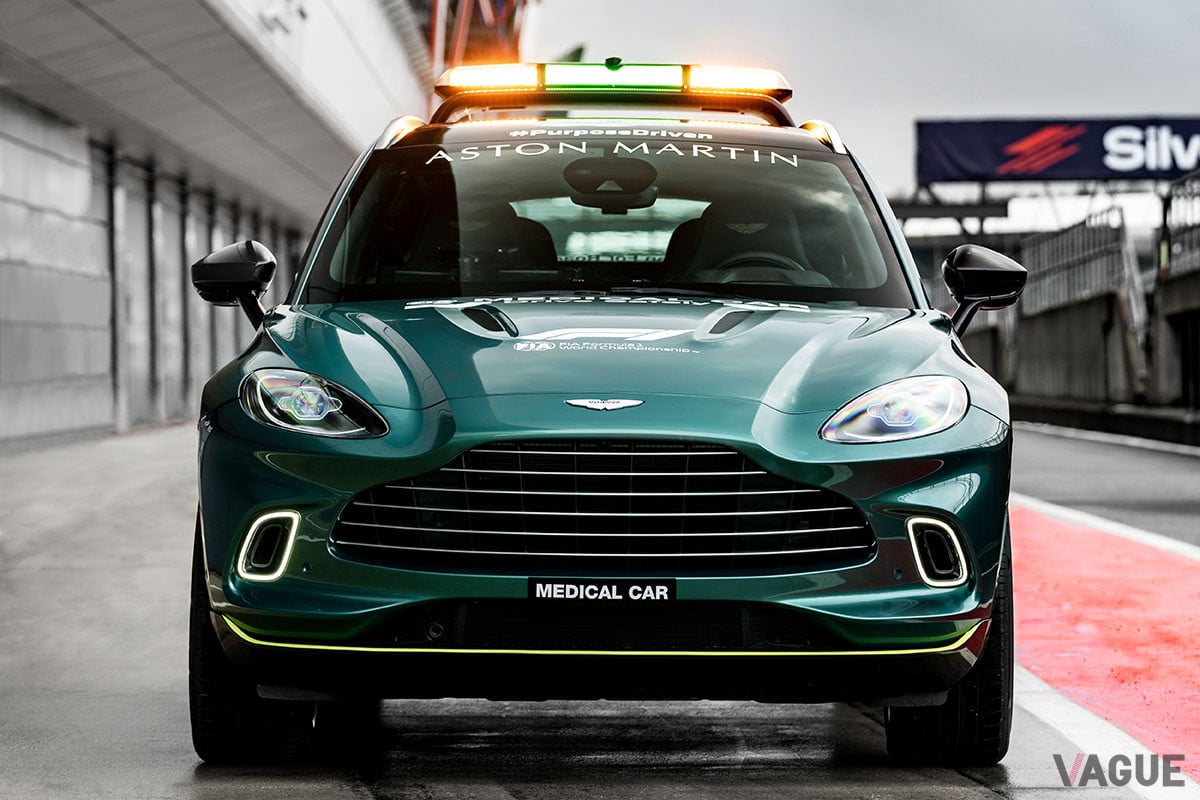 2021年シーズンのF1オフィシャル メディカルカーとなったアストンマーティン「DBX」