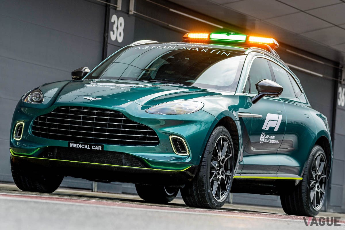 2021年シーズンのF1オフィシャル メディカルカーとなったアストンマーティン「DBX」