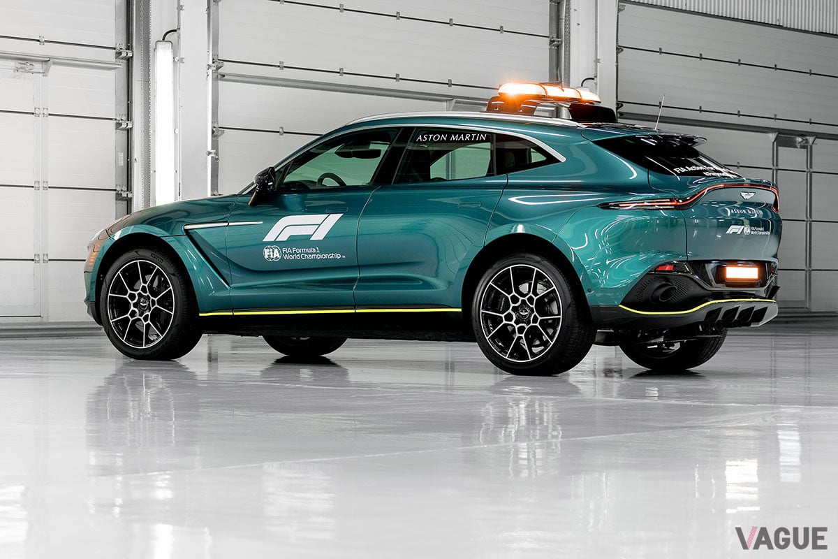 2021年シーズンのF1オフィシャル メディカルカーとなったアストンマーティン「DBX」