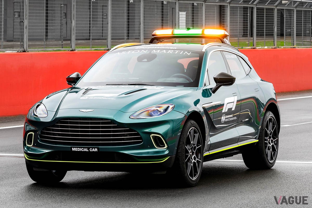 2021年シーズンのF1オフィシャル メディカルカーとなったアストンマーティン「DBX」
