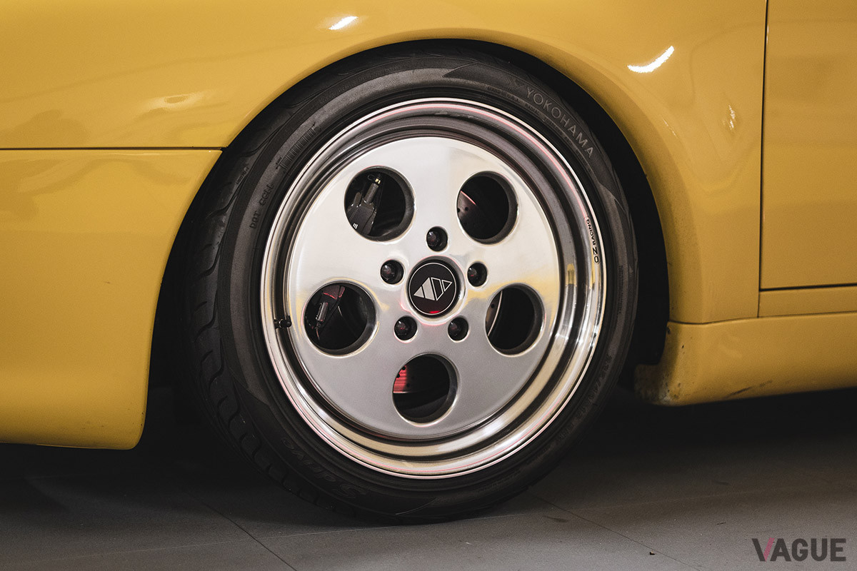 シュトロゼックが手がけたポルシェ「911 カレラ カブリオレ」には、約650万−980万円のエスティメートが掲げられている（C）2021 Courtesy of RM Sotheby's