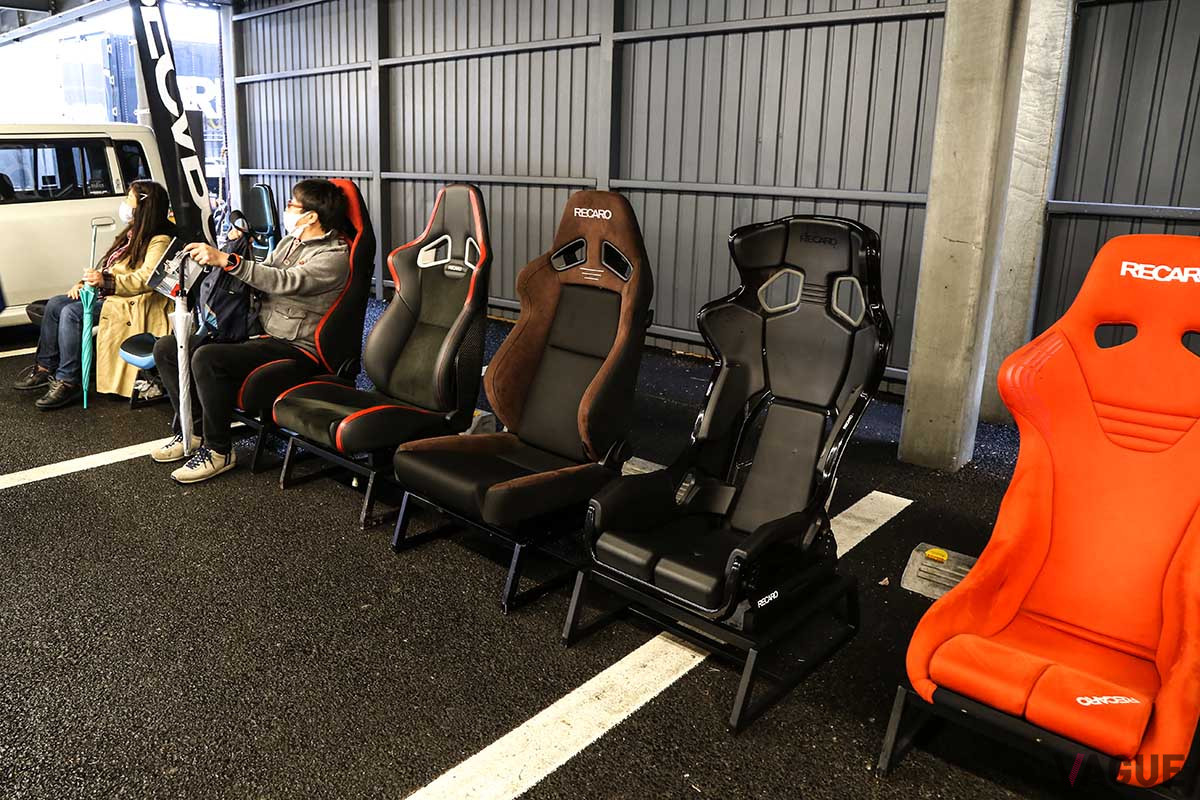 本格的なサーキット派には、レカロシートが好評だ