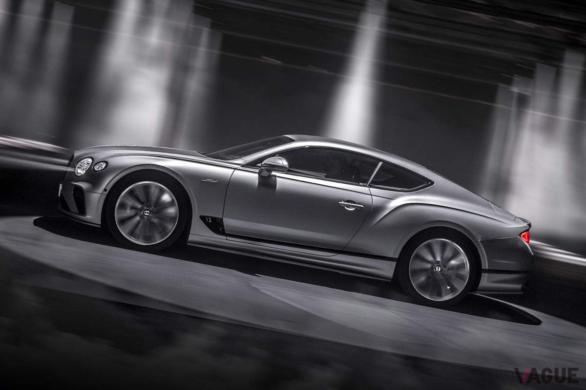 最高速は335km／h、0-100km／h加速は3.6秒