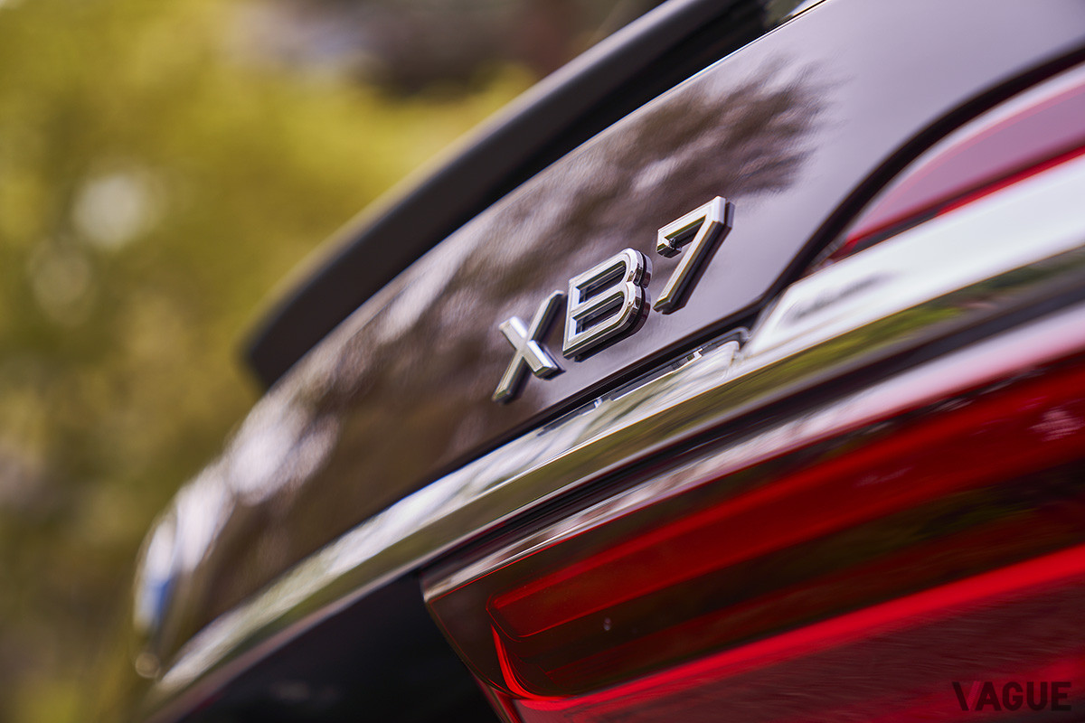 アルピナのラグジュアリーとスポーツを融合したフラッグシップモデル、BMWアルピナ「XB7」