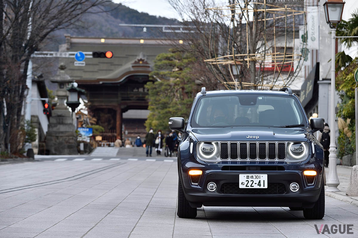 善光寺の前で証拠写真を撮影