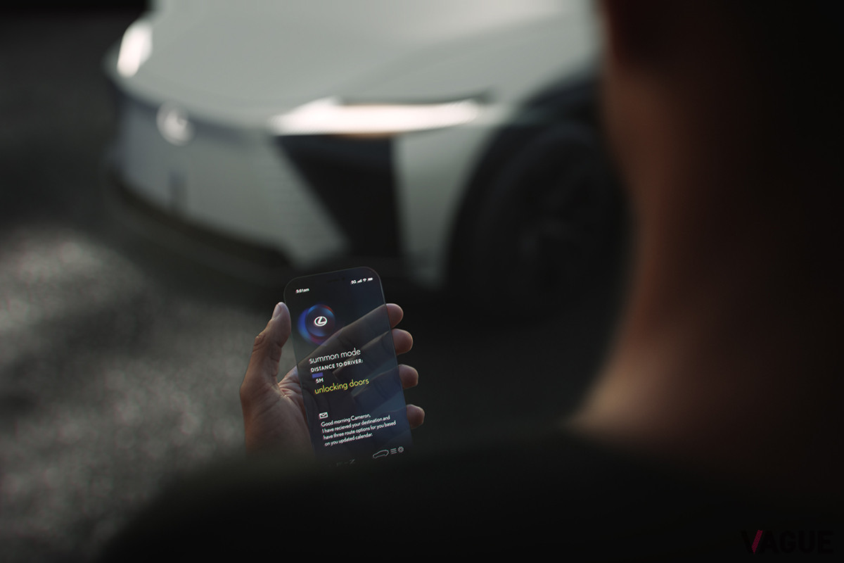「LF-Z」は、デジタルキーを採用することでスマートフォンによるドアロック開閉などの車両操作ができる